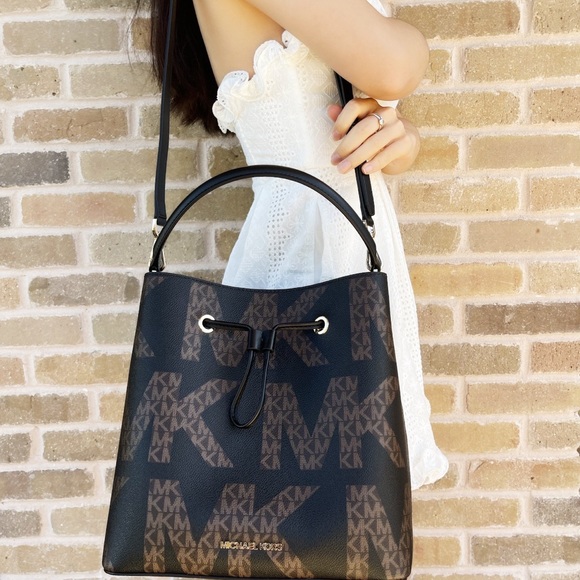 Bundle💕Michael Kors Bucket Bag &Card Case Wallet - Picture 6 of 7